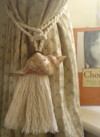 conch shell tie back